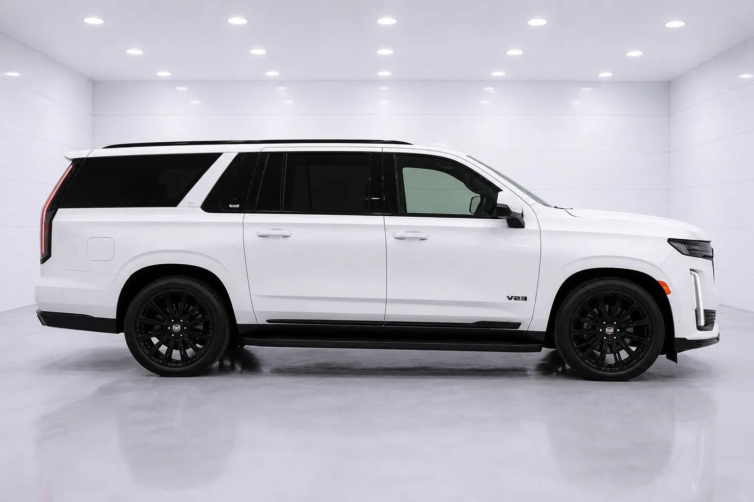 Used 2022 Cadillac Escalade ESV Sport w/ Touring Package AWD/4WD image 6
