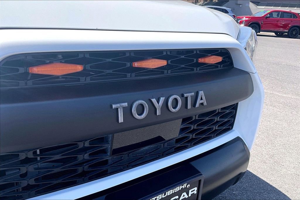 Used 2020 Toyota 4Runner Venture w/ Moonroof Package AWD/4WD image 27