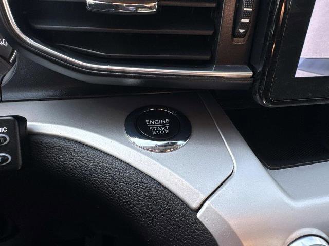 Certified 2022 Ford Explorer XLT w/ Equipment Group 202A image 32