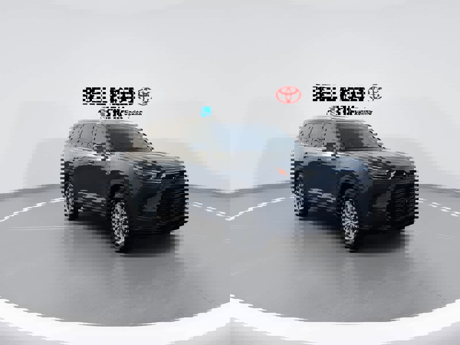 Used 2025 Toyota Grand Highlander AWD image 2