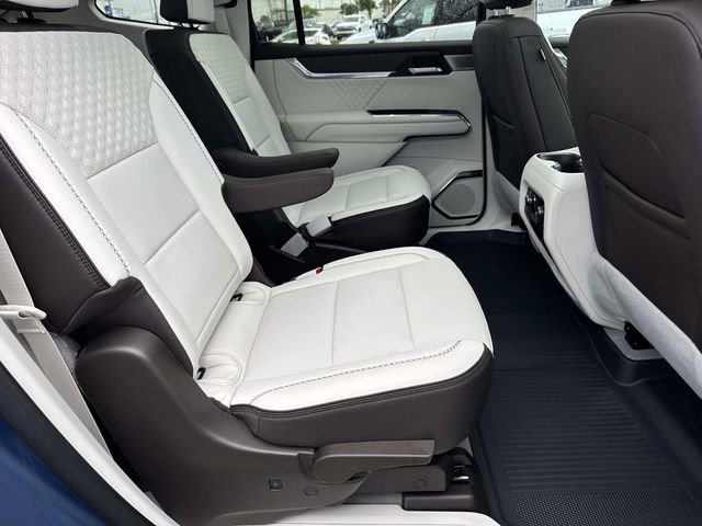 Used 2024 GMC Acadia Denali w/ Super Cruise Package image 12