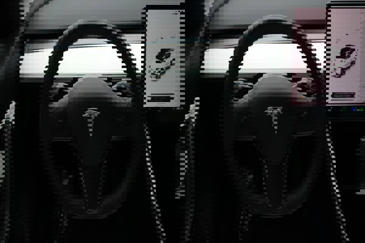 Used 2020 Tesla Model Y Long Range image 26