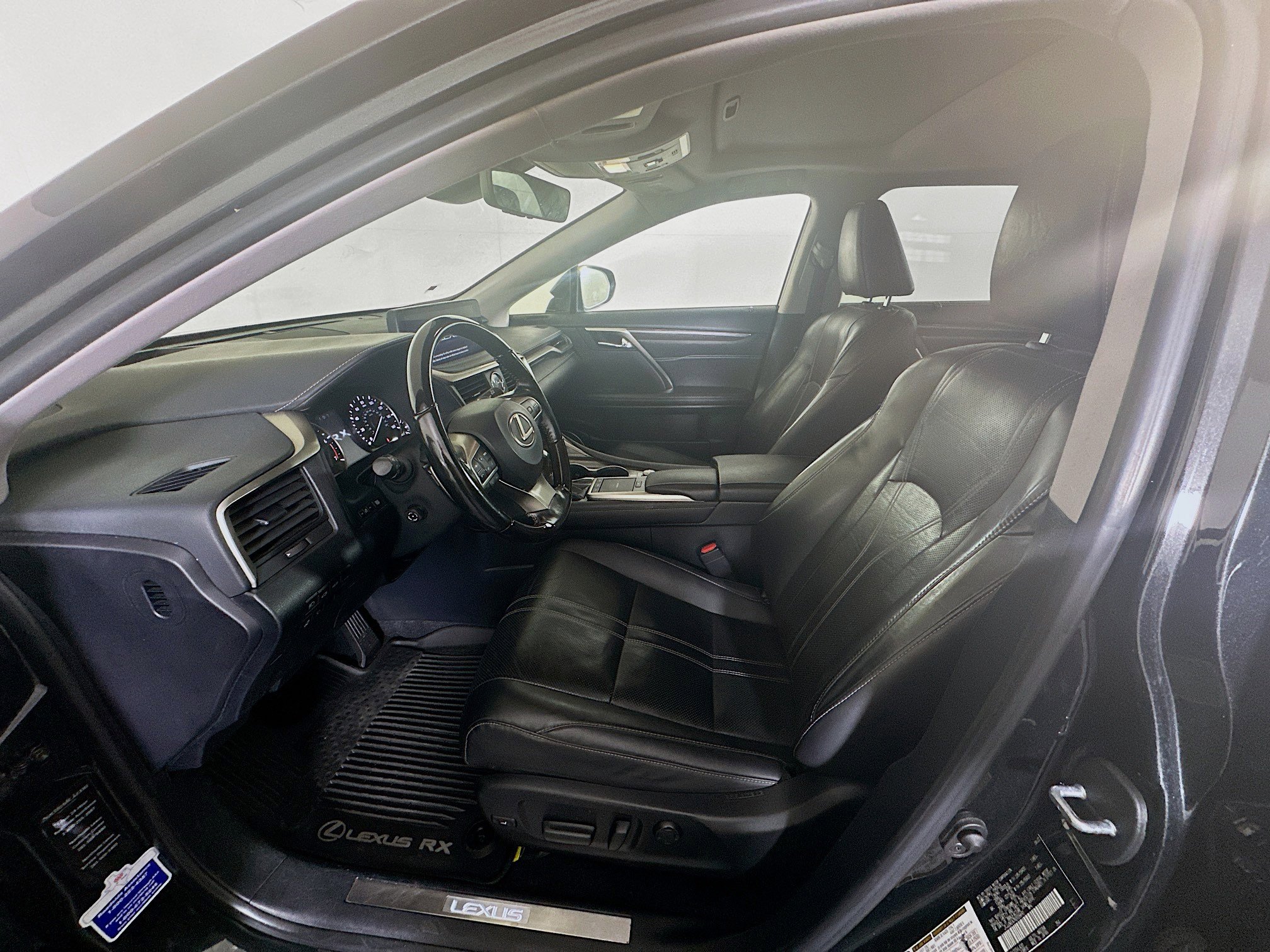 Used 2022 Lexus RX 350L Luxury image 13