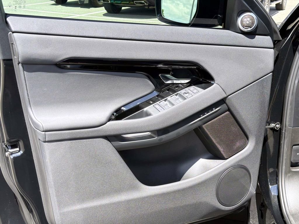 New 2026 Land Rover Range Rover Evoque S image 16