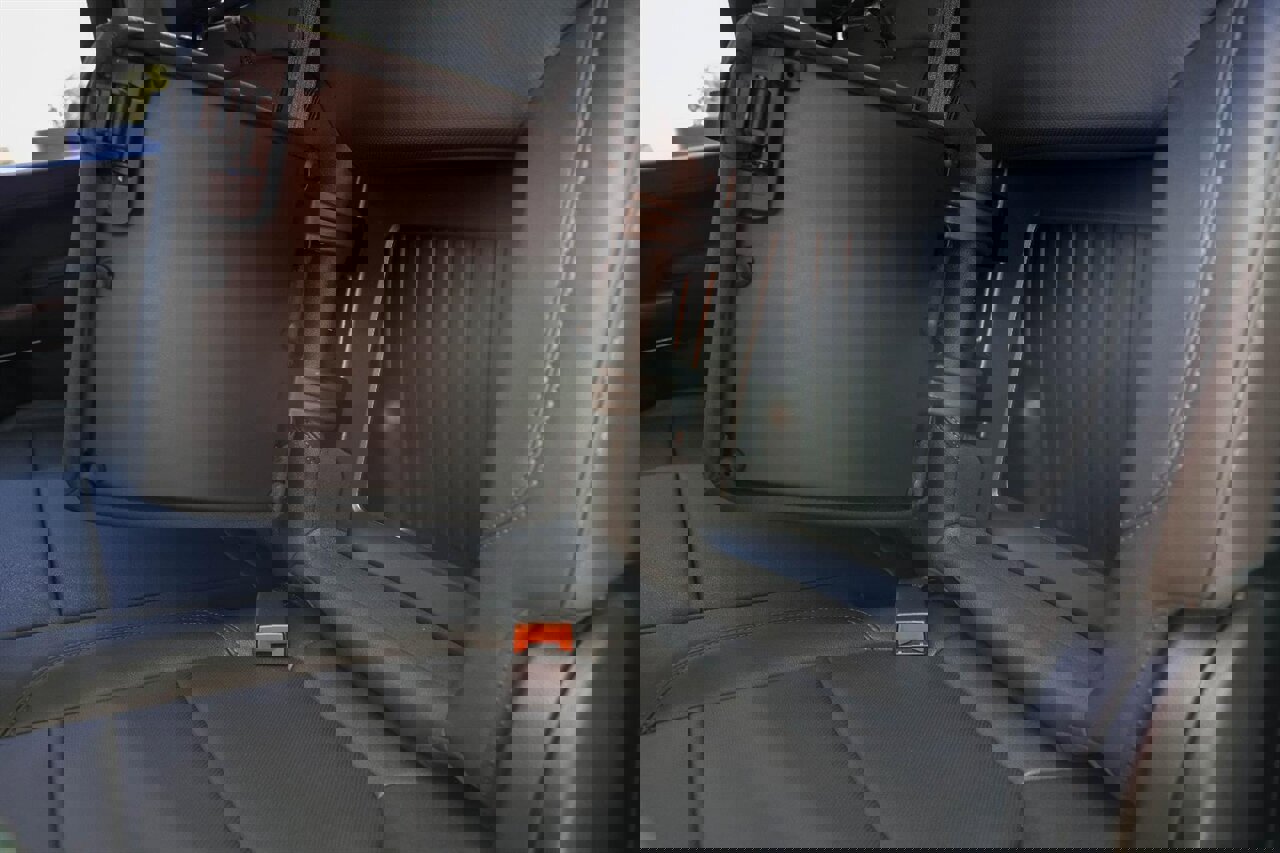 Used 2023 GMC Sierra 2500 SLT w/ SLT Premium Package image 26