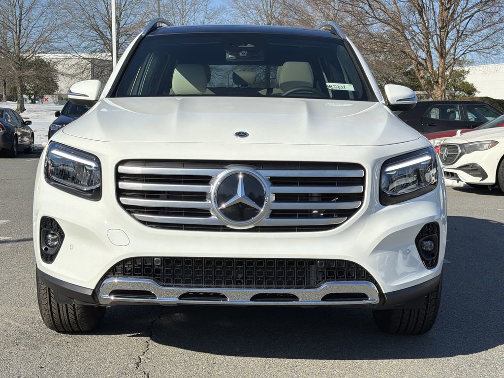New 2025 Mercedes-Benz GLB 250 4MATIC image 8