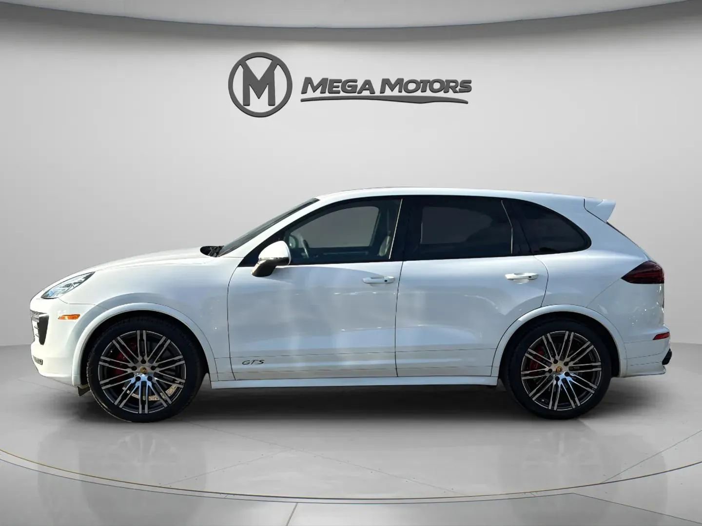 Used 2016 Porsche Cayenne GTS w/ Premium Package Plus image 3