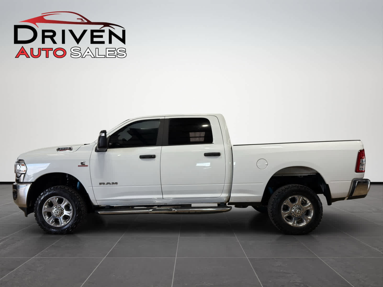 Used 2024 RAM 2500 Big Horn w/ Off Road Package image 3