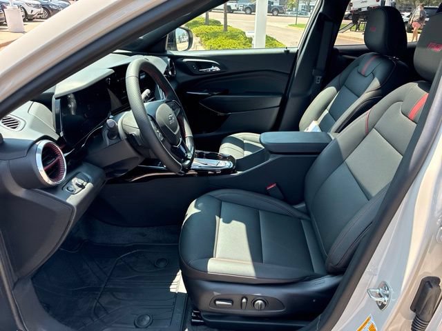 New 2026 Chevrolet Trax RS w/ Sunroof Package FWD image 7