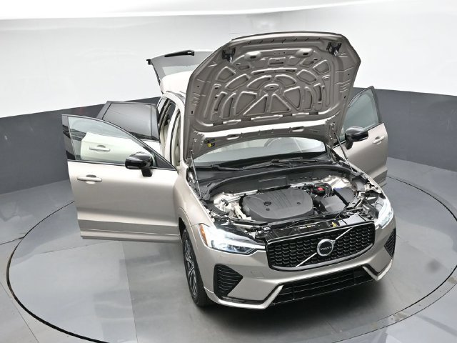 Used 2024 Volvo XC60 B5 Core w/ Protection Package Premier AWD/4WD image 47