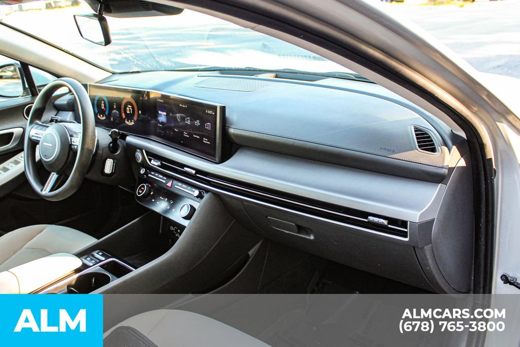Used 2025 Hyundai Sonata SEL FWD image 22