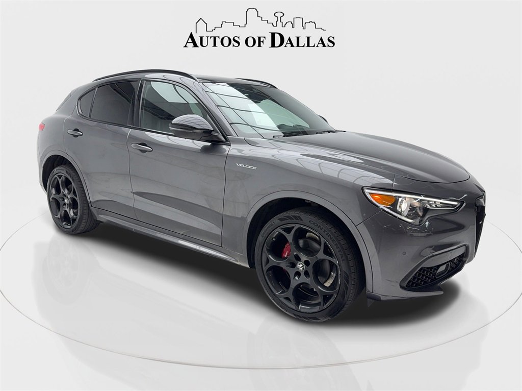 Used 2022 Alfa Romeo Stelvio Veloce image 2
