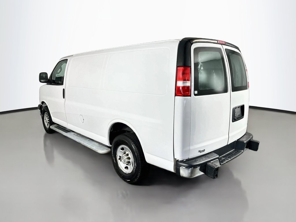 Used 2022 Chevrolet Express 2500 w/ Driver Convenience Package RWD image 5