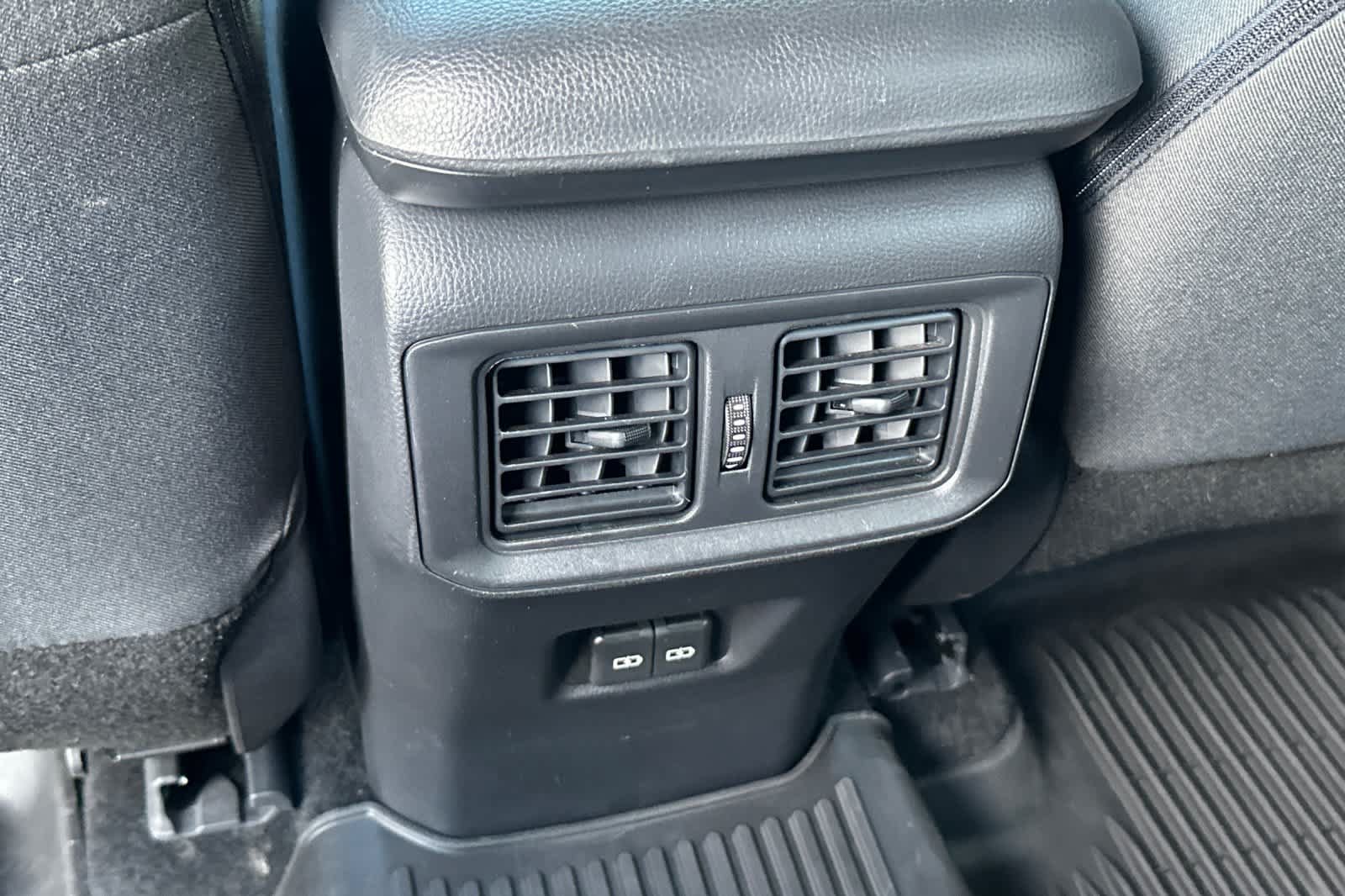 Used 2024 Toyota RAV4 XLE AWD/4WD image 14