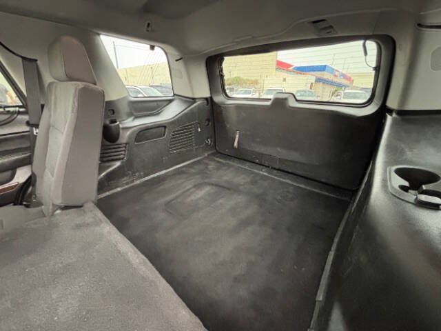 Used 2020 Chevrolet Tahoe LS w/ Max Trailering Package AWD/4WD image 17