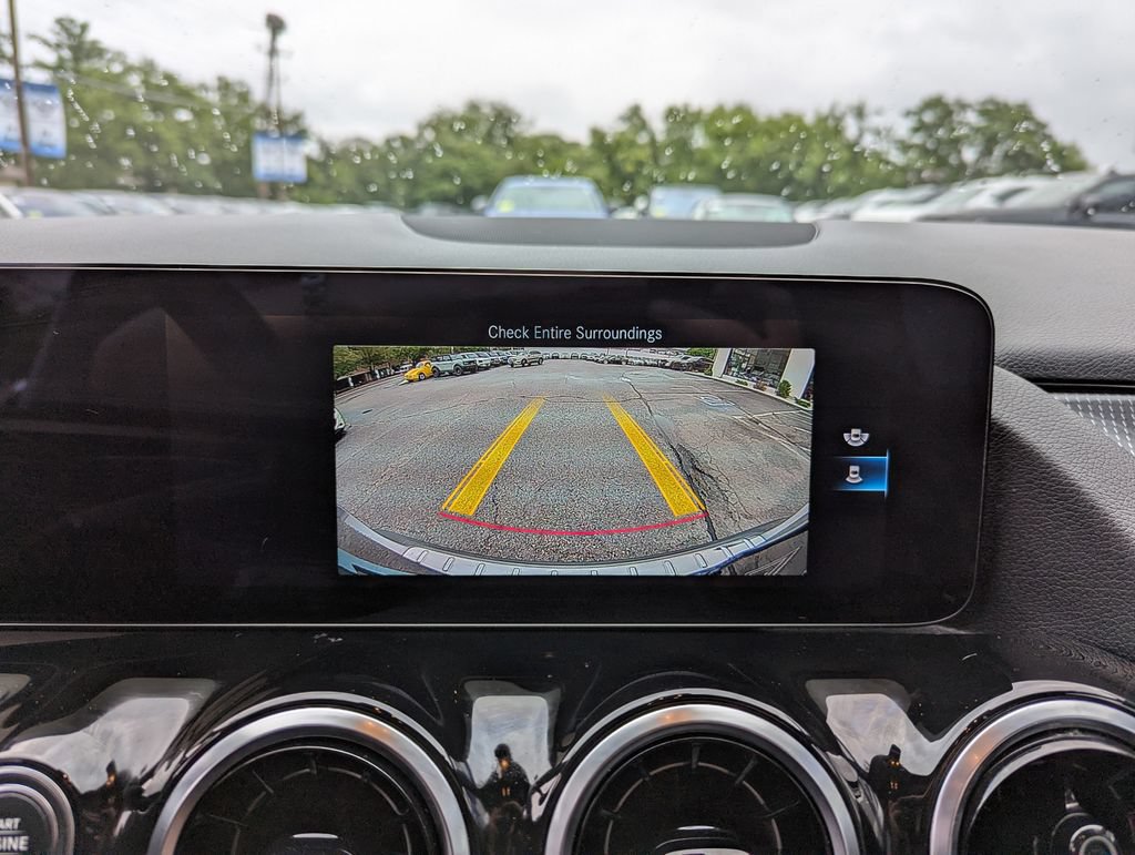 Used 2021 Mercedes-Benz GLA 250 4MATIC image 23
