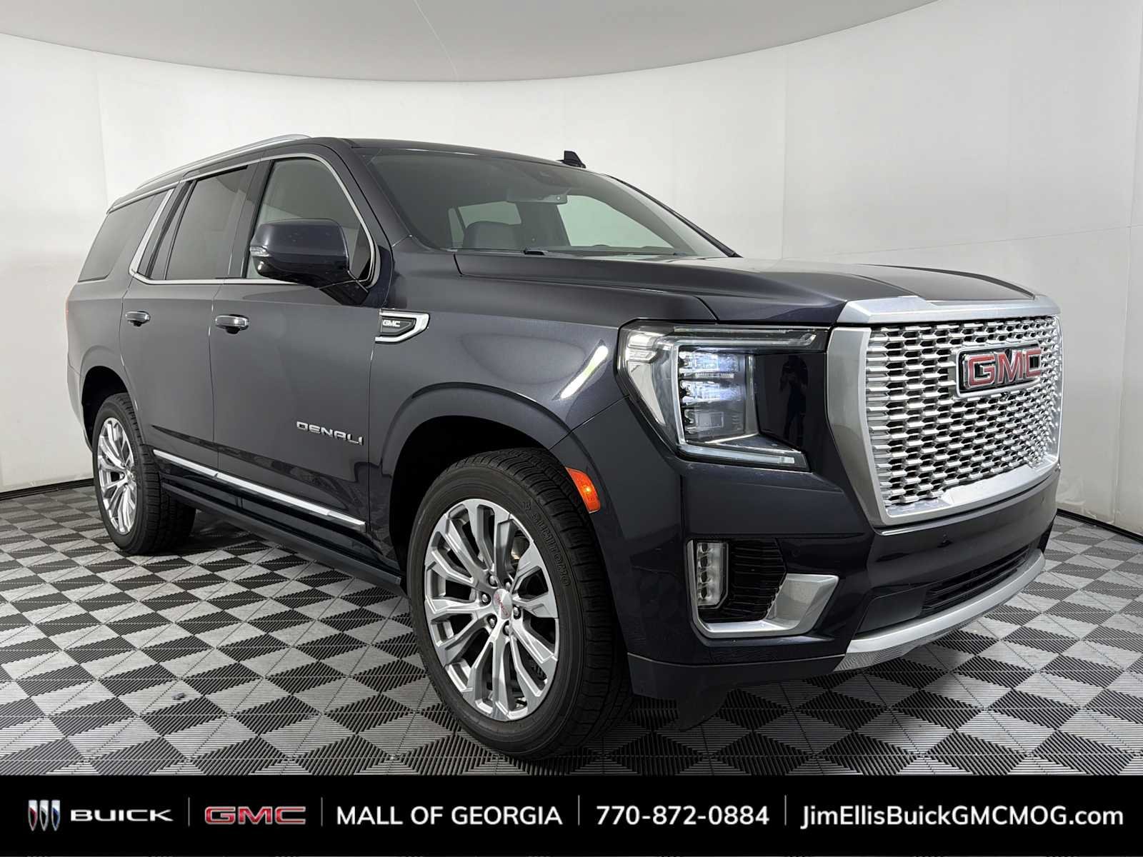 Used 2023 GMC Yukon Denali AWD/4WD image 1