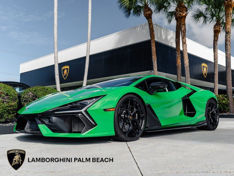 Used 2024 Lamborghini Revuelto image 1
