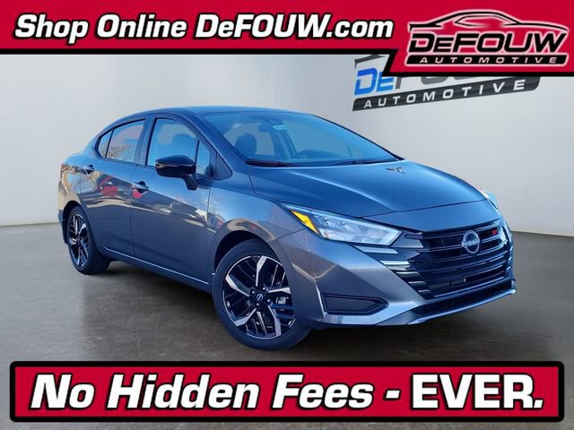 New 2025 Nissan Versa SR w/ Trunk Package