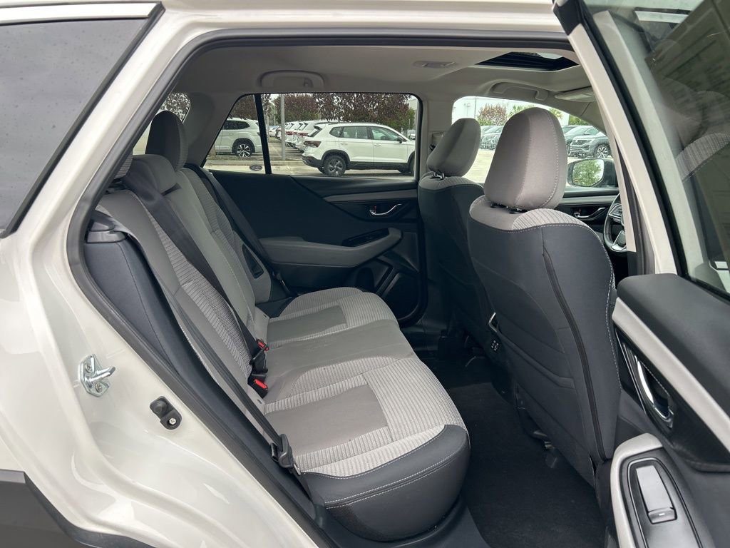 Used 2025 Subaru Outback Premium image 43