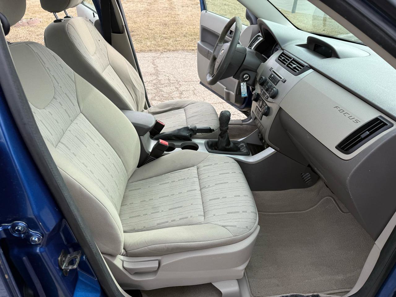 Used 2008 Ford Focus SE image 21