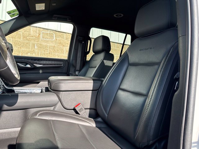 Used 2024 GMC Yukon Denali w/ LPO, Floor Liner Package AWD/4WD image 20