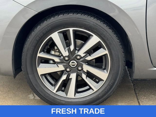 Used 2021 Nissan Versa SV image 7