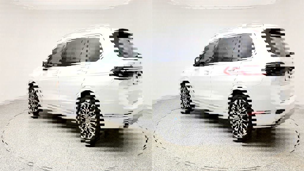 Used 2026 BMW X7 xDrive40i w/ Dynamic Handling Package image 7