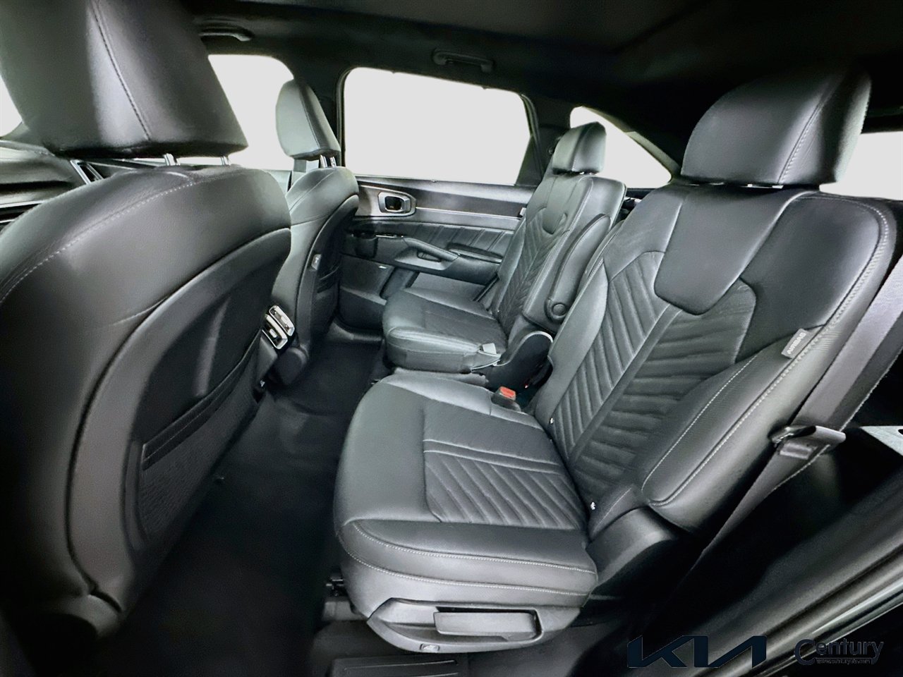 Used 2025 Kia Sorento SX Prestige AWD/4WD image 25