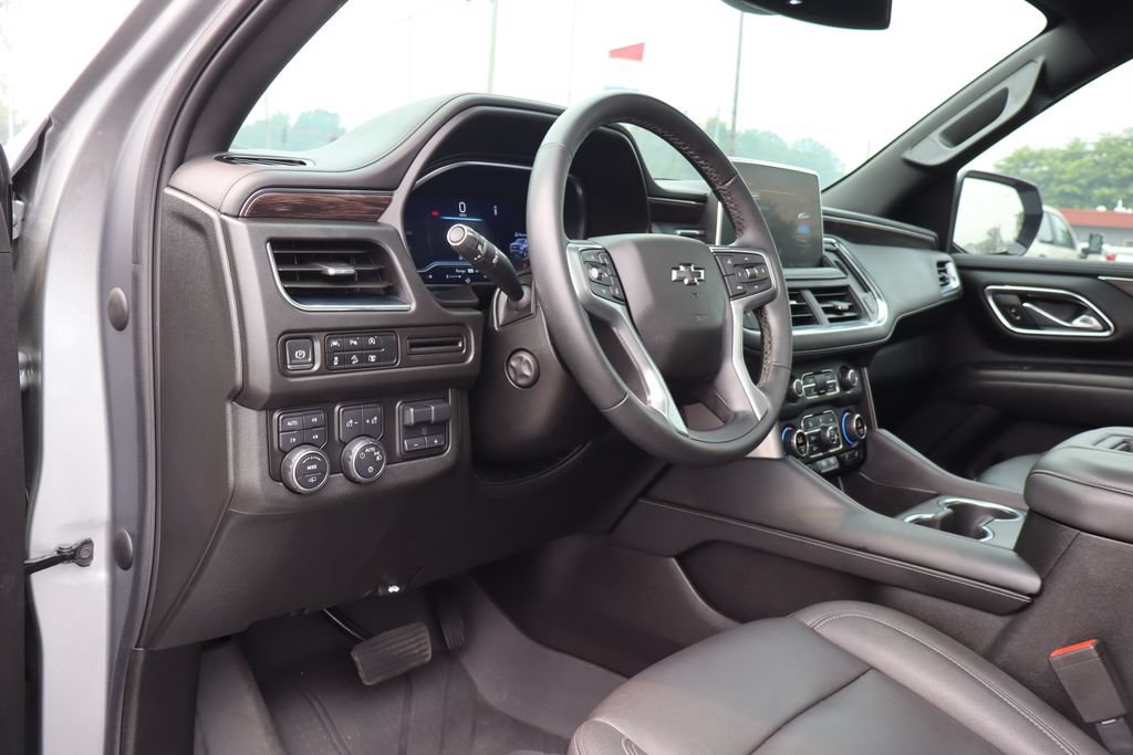 Used 2023 Chevrolet Tahoe Z71 w/ Z71 Off-Road Package AWD/4WD image 11