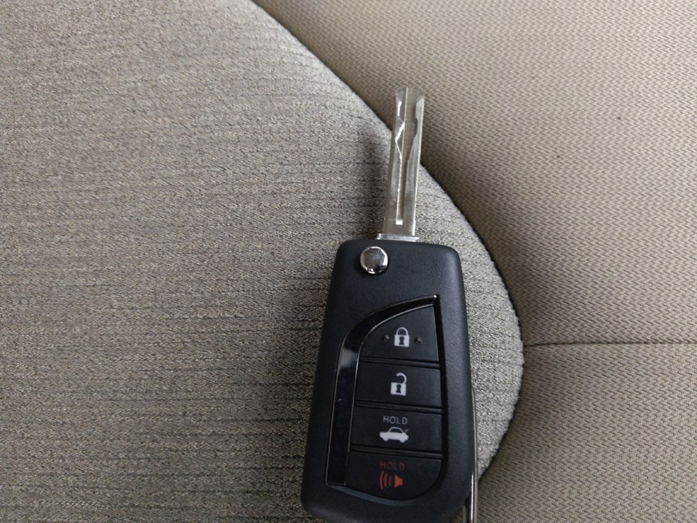 Used 2019 Toyota Camry LE image 32