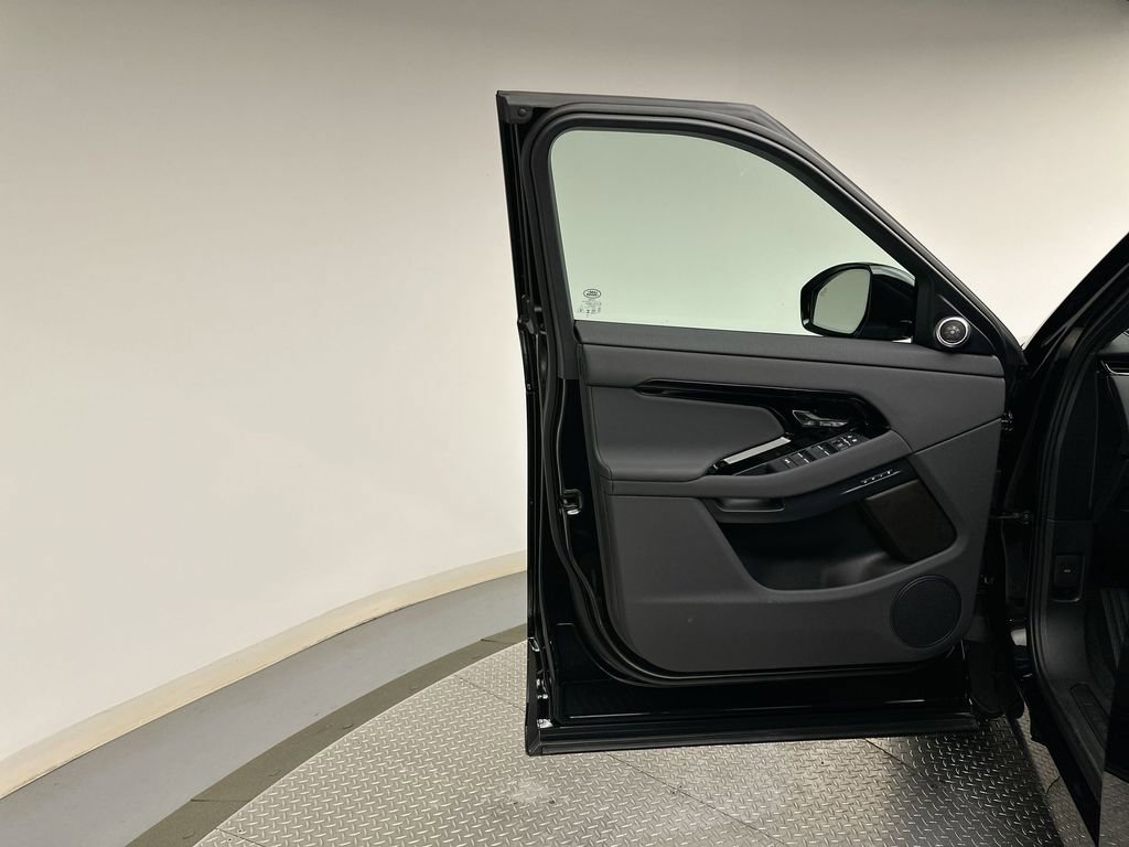 New 2026 Land Rover Range Rover Evoque S image 9