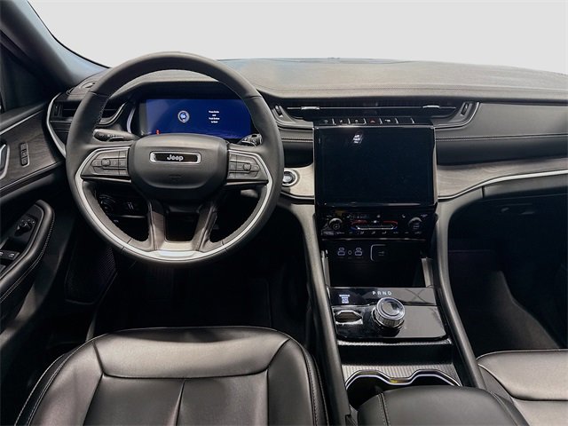 Used 2024 Jeep Grand Cherokee Limited image 21