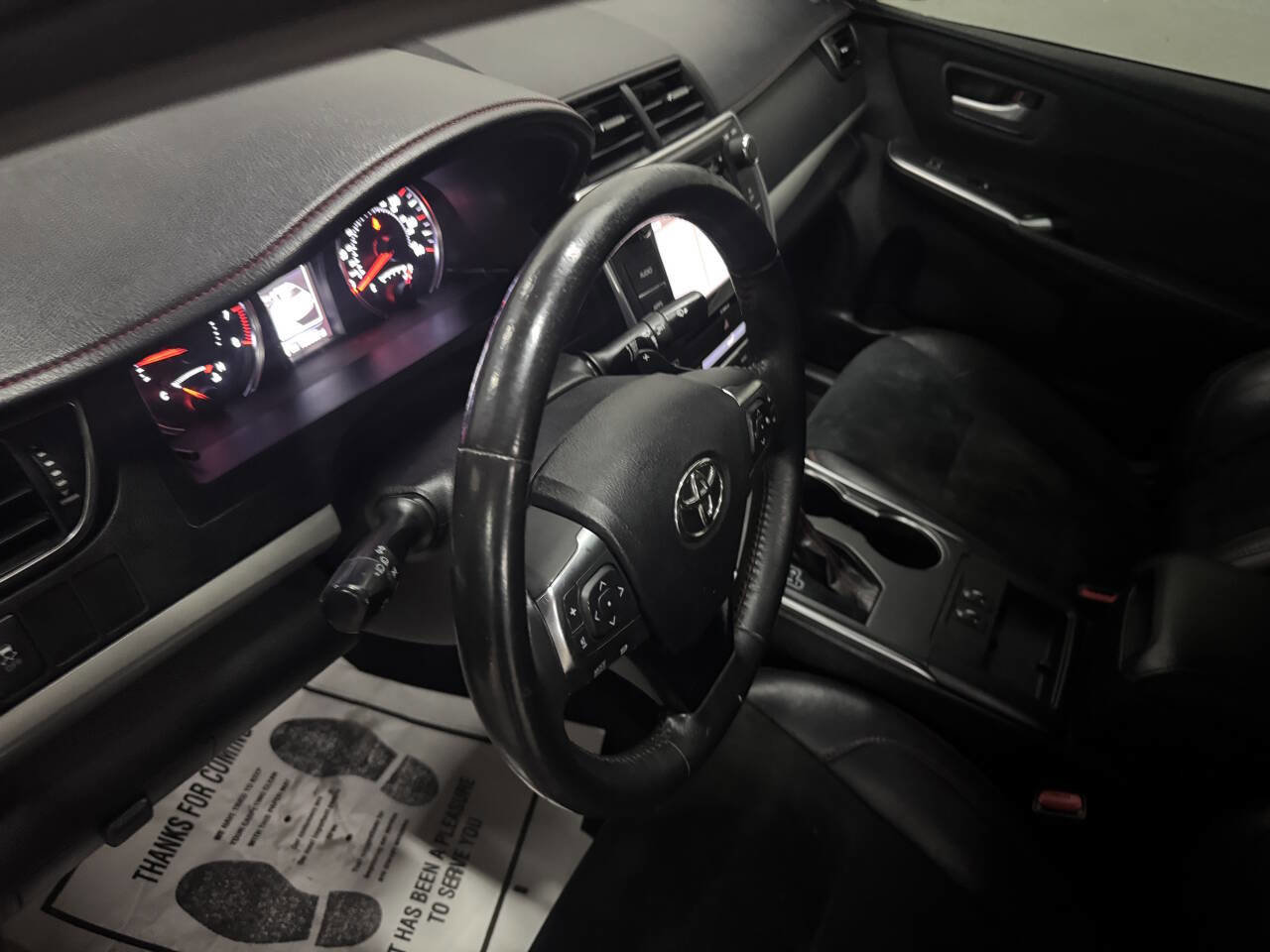 Used 2017 Toyota Camry LE image 12