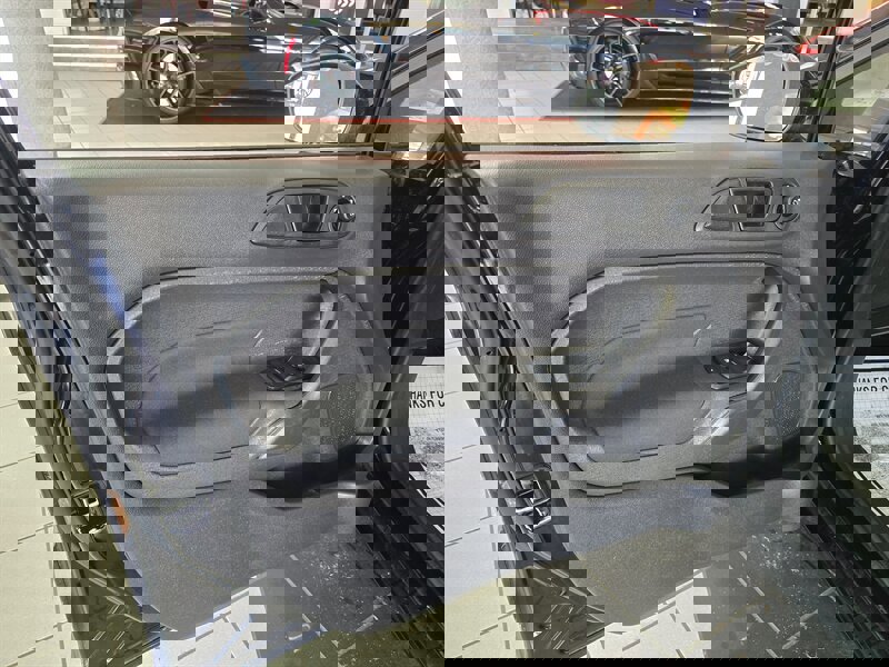 Used 2017 Ford Fiesta SE w/ Cold Weather Package image 8