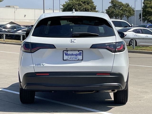 Used 2025 Honda HR-V LX image 5