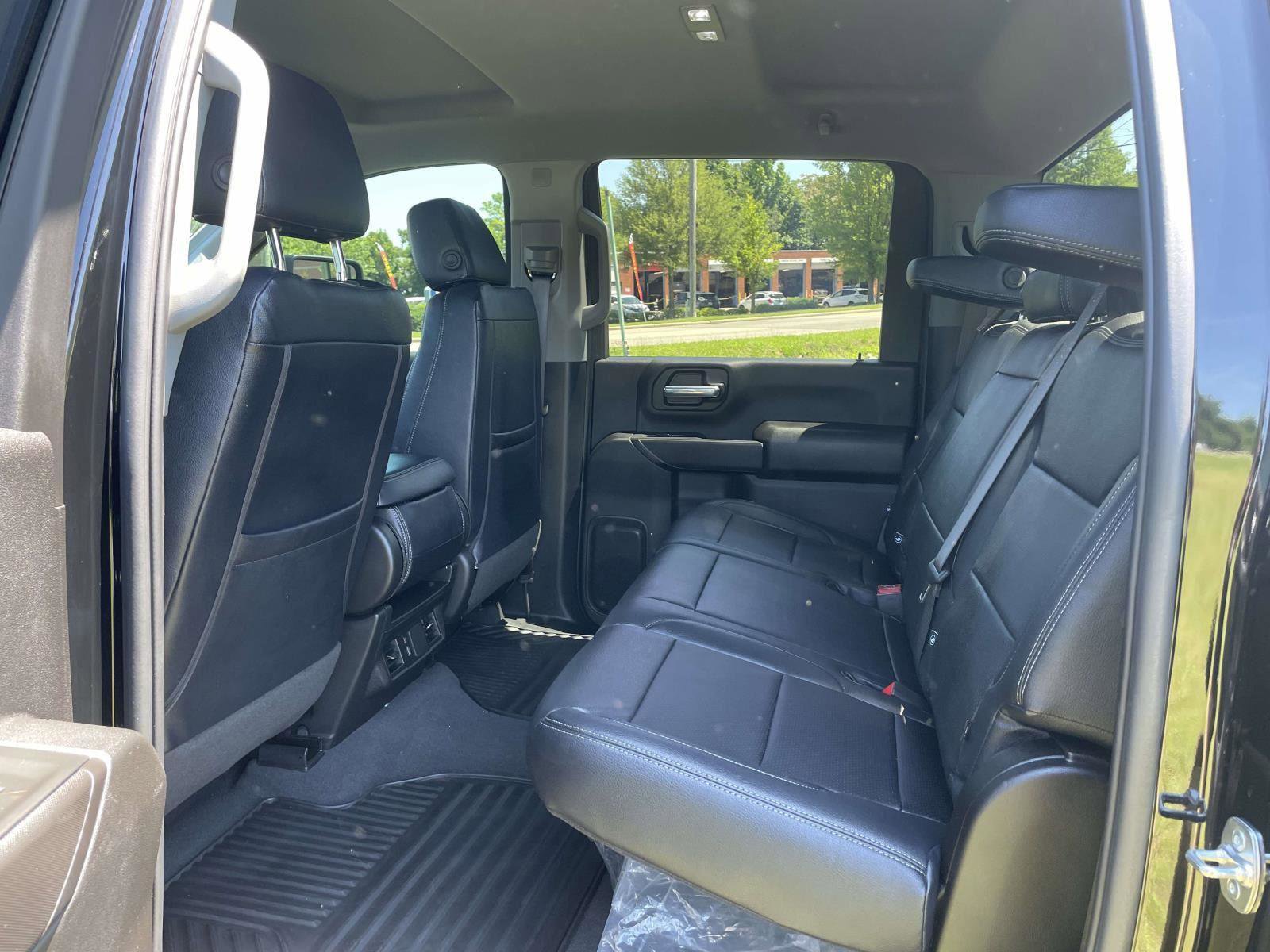 Used 2025 Chevrolet Silverado 2500 Custom w/ Custom Value Package AWD/4WD image 3