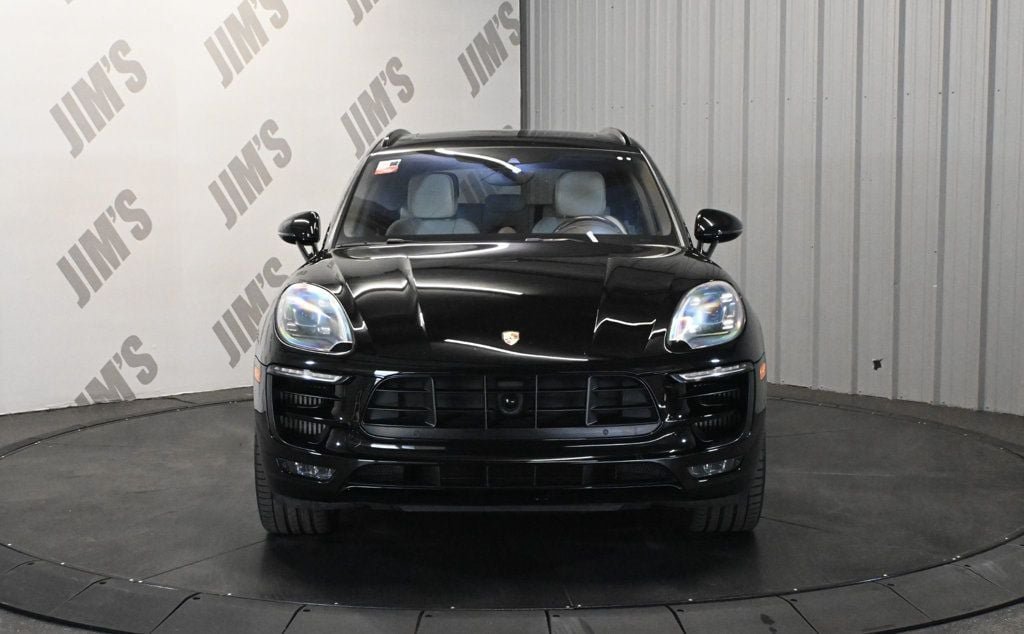 Used 2017 Porsche Macan GTS AWD/4WD image 2