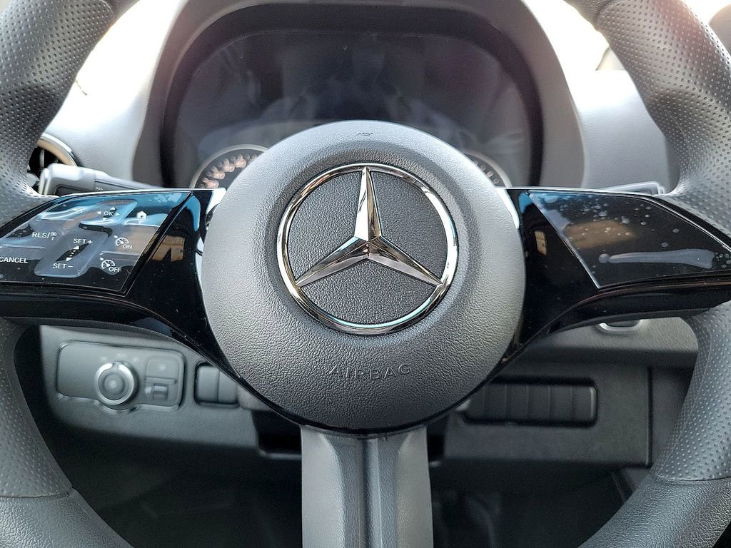 Used 2025 Mercedes-Benz Sprinter 2500 image 21