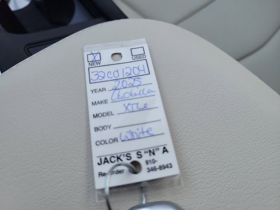 New 2025 Cadillac XT6 Sport w/ Technology Package image 33