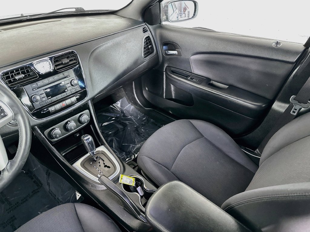 Used 2013 Chrysler 200 Touring w/ Cold Weather Group FWD image 27