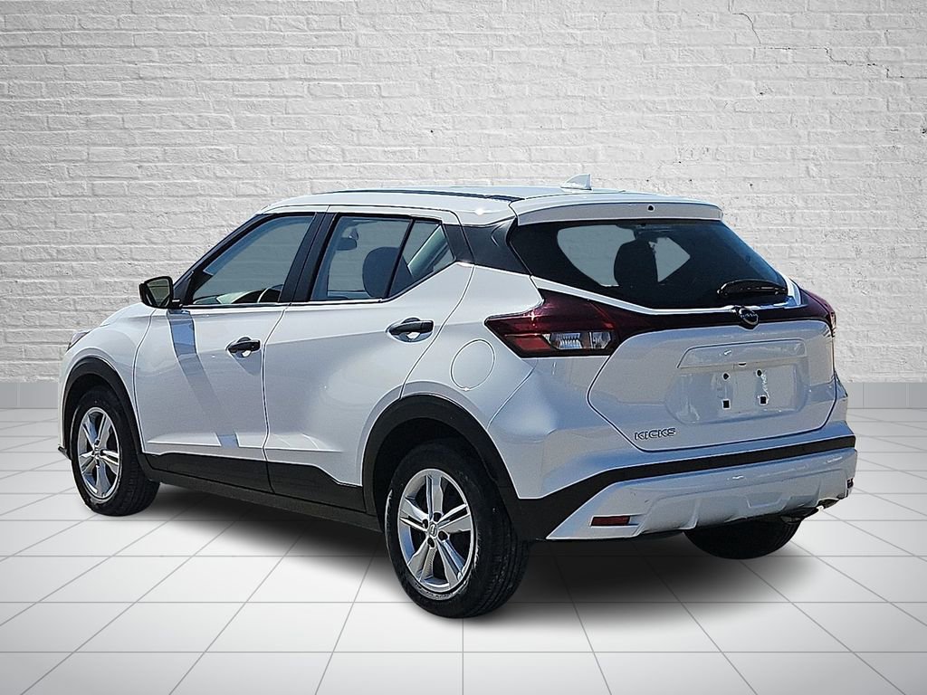 Used 2024 Nissan Kicks S FWD image 3