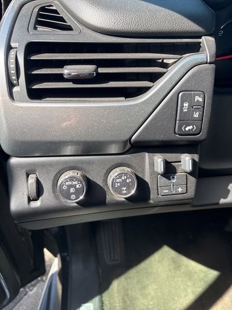 Used 2015 Chevrolet Tahoe LTZ image 21