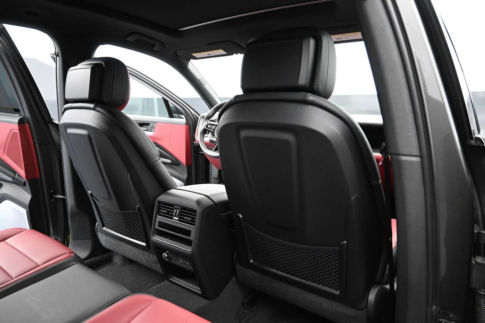 Used 2026 Porsche Cayenne S AWD/4WD image 21