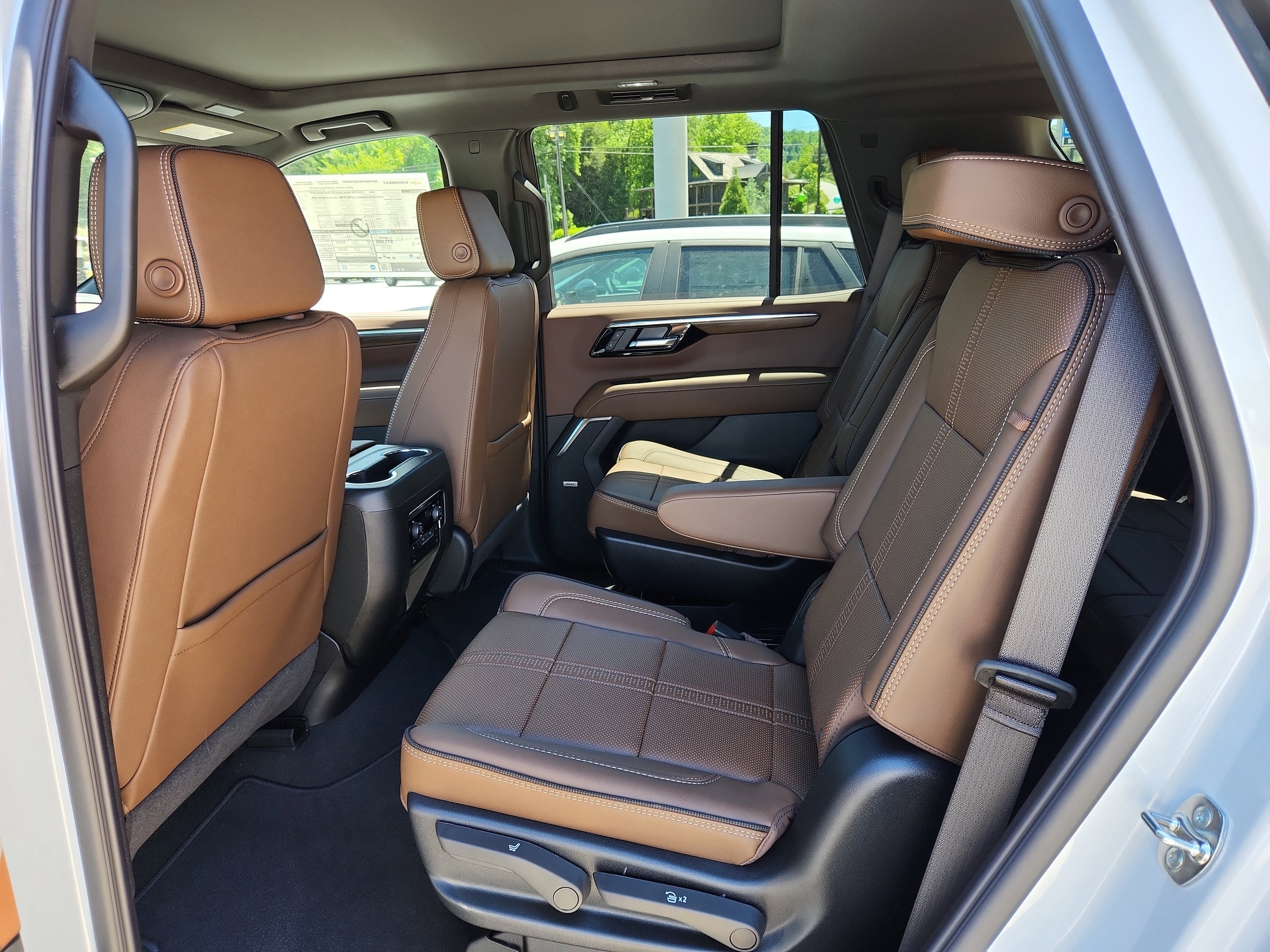 New 2026 Chevrolet Tahoe High Country AWD/4WD image 23
