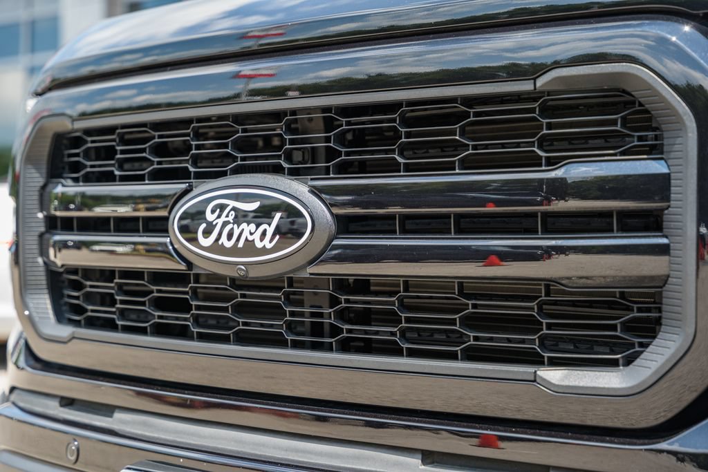 Used 2024 Ford F150 Lariat w/ Equipment Group 502A High AWD/4WD image 9