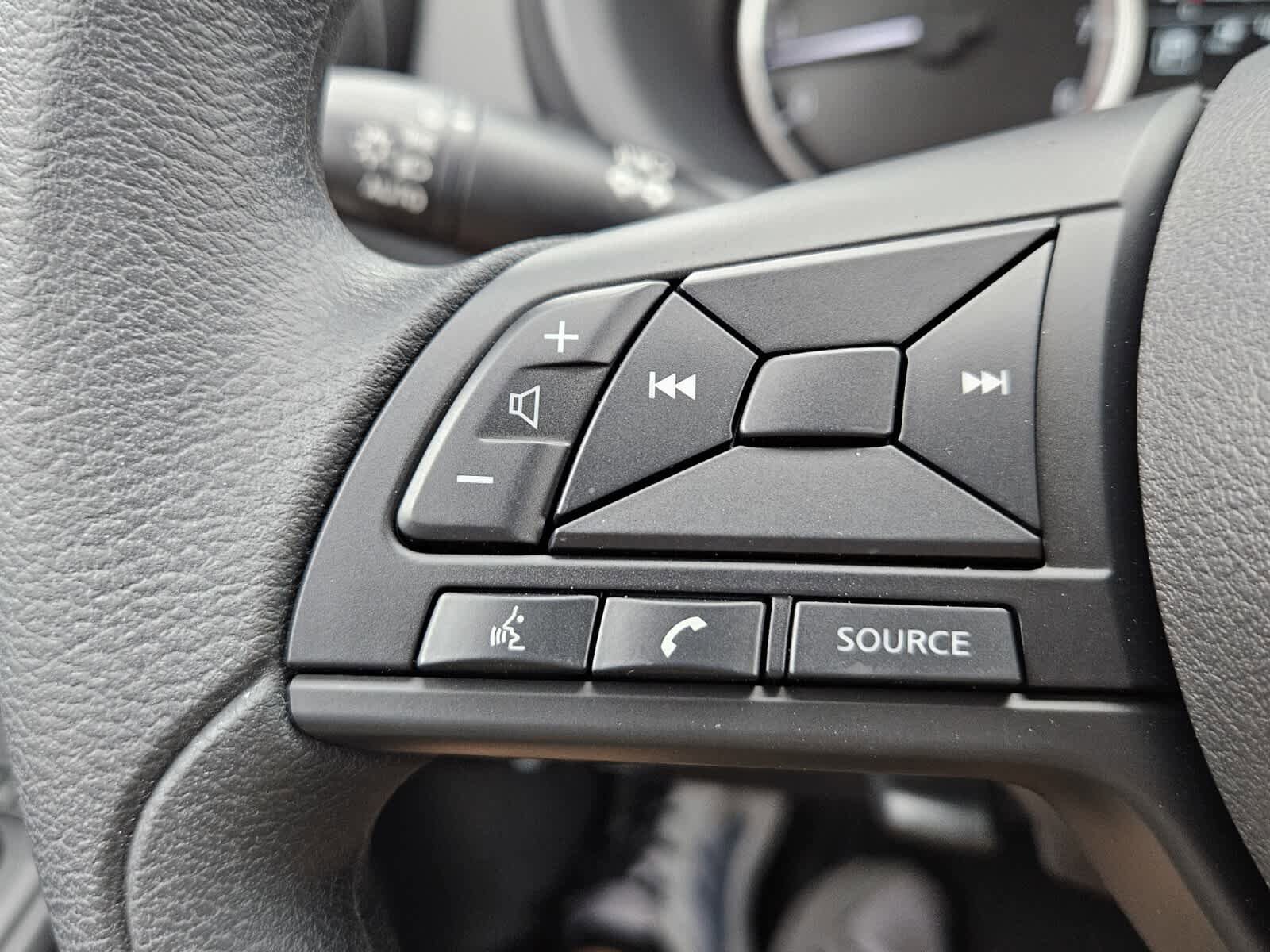 New 2025 Nissan Kicks Play S image 12
