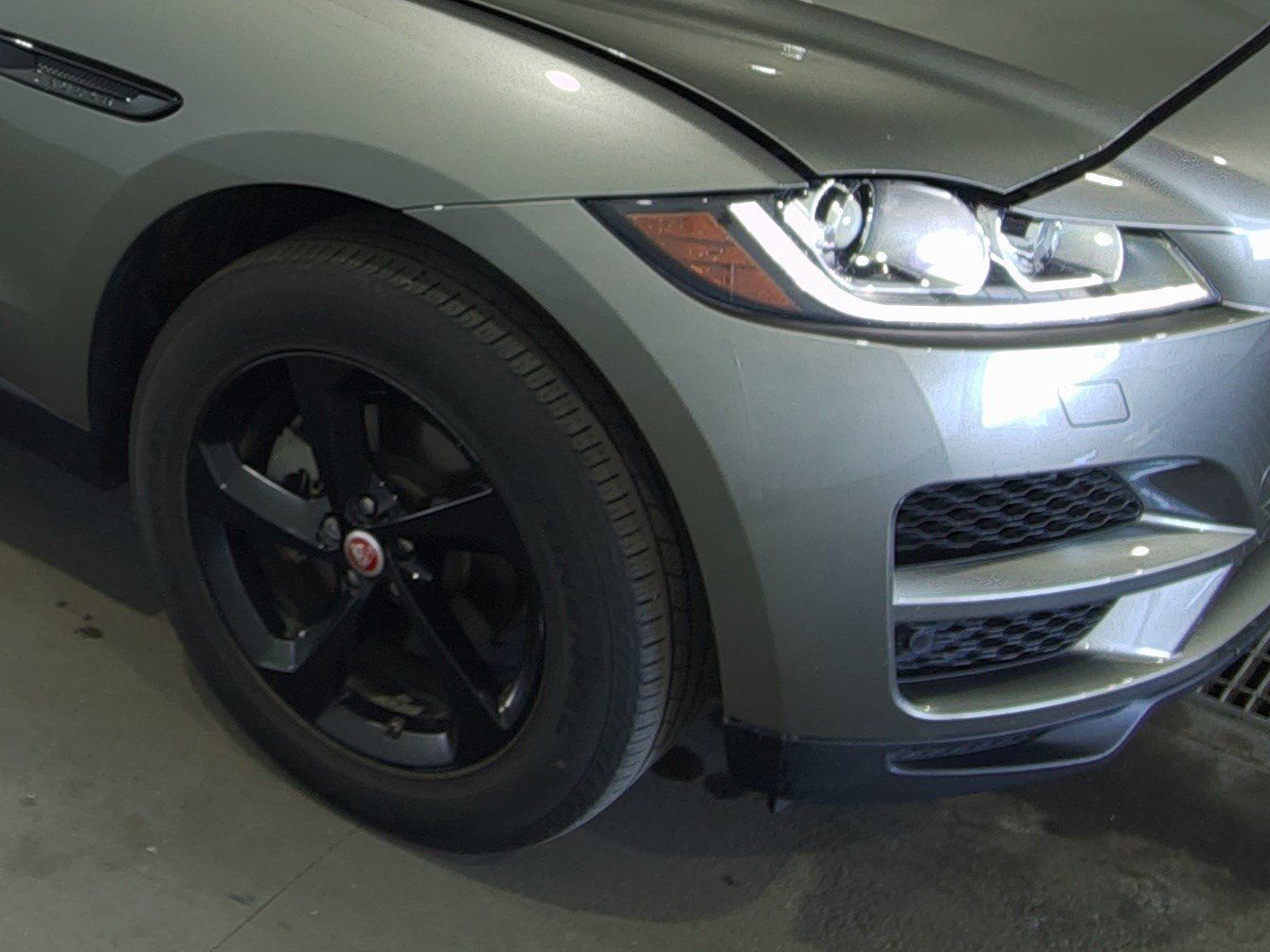 Used 2018 Jaguar F-PACE Premium AWD/4WD image 13