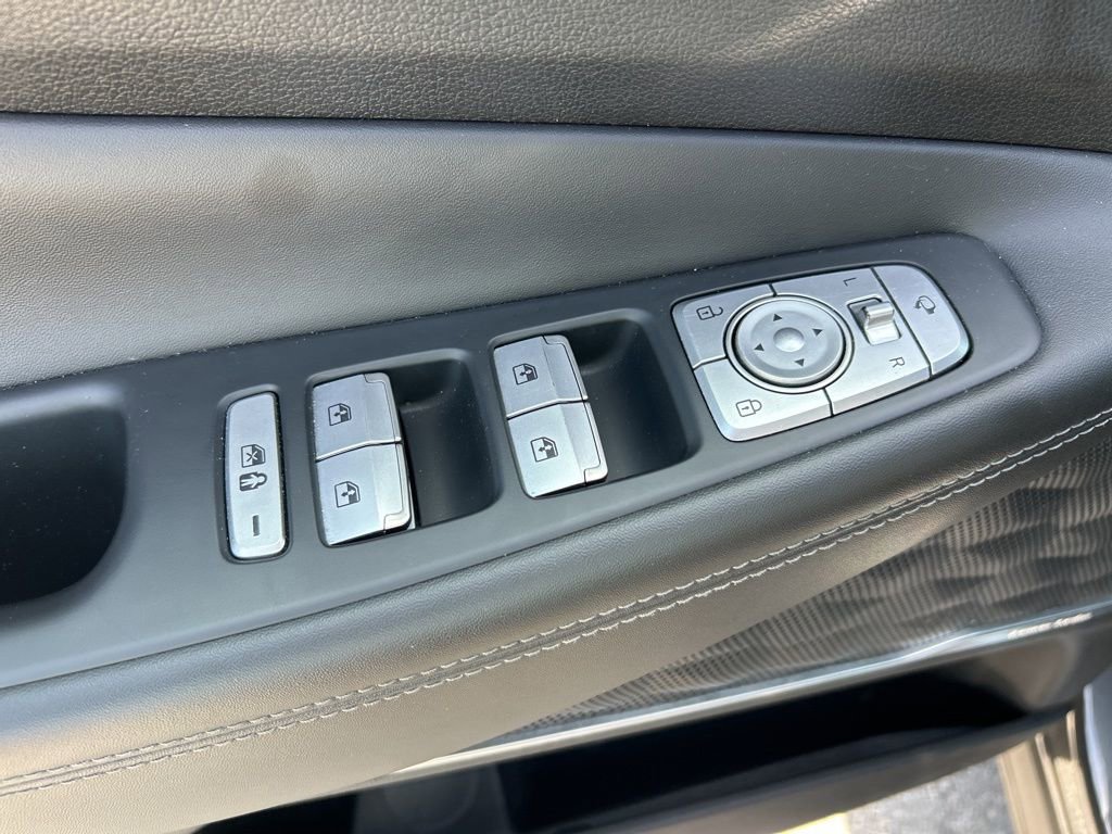 Used 2023 Hyundai Santa Fe Calligraphy image 13