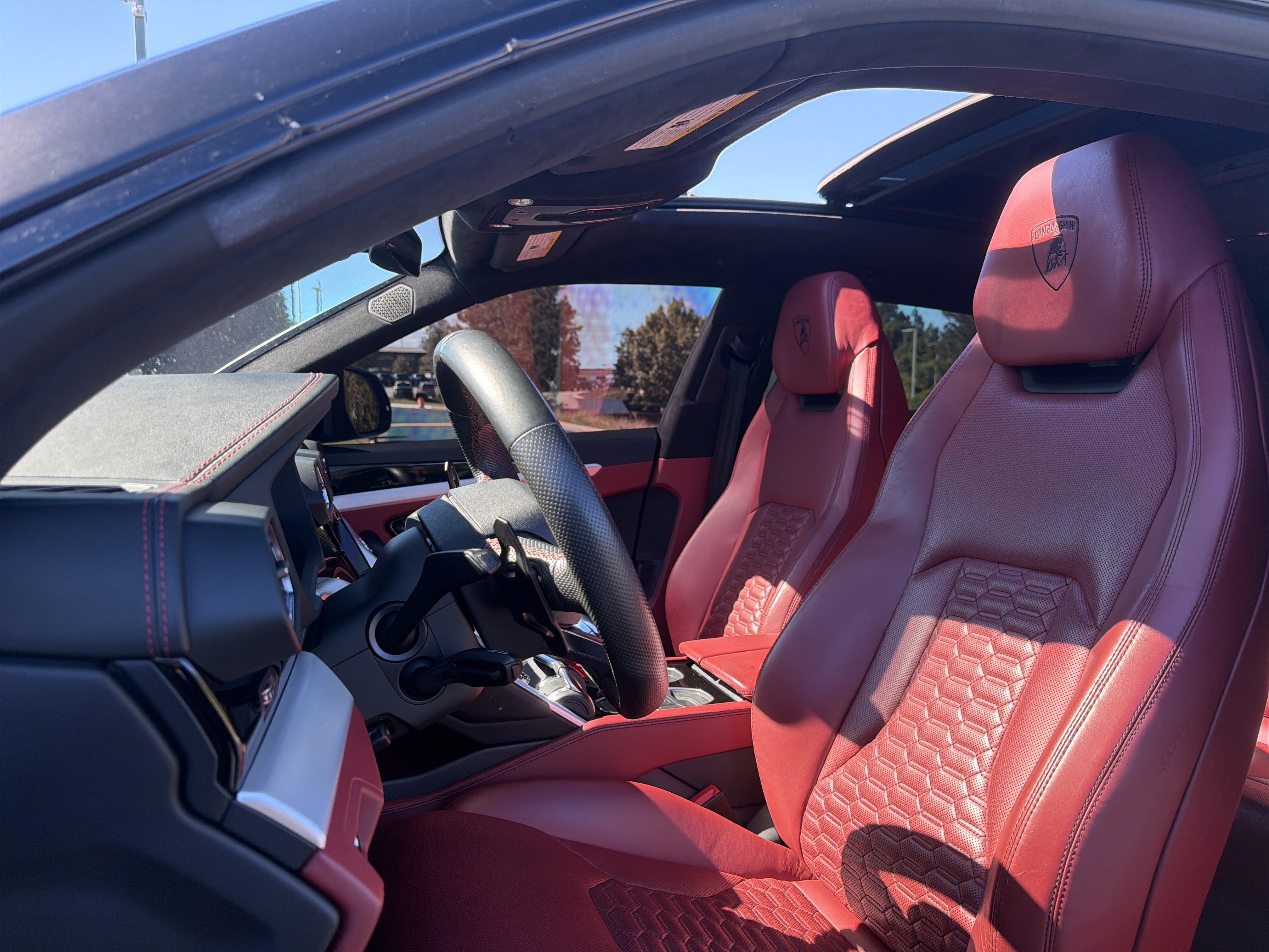 Used 2020 Lamborghini Urus AWD/4WD image 7